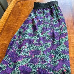 LulaRoe Lola Skirt, Size Large